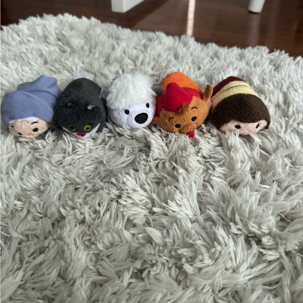Disney Cinderella Tsum Tsum Plush 5- pack- like new